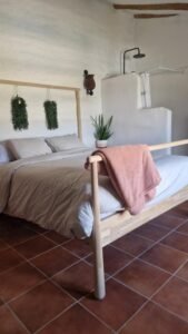 Casadelafamilia_Master-bed1